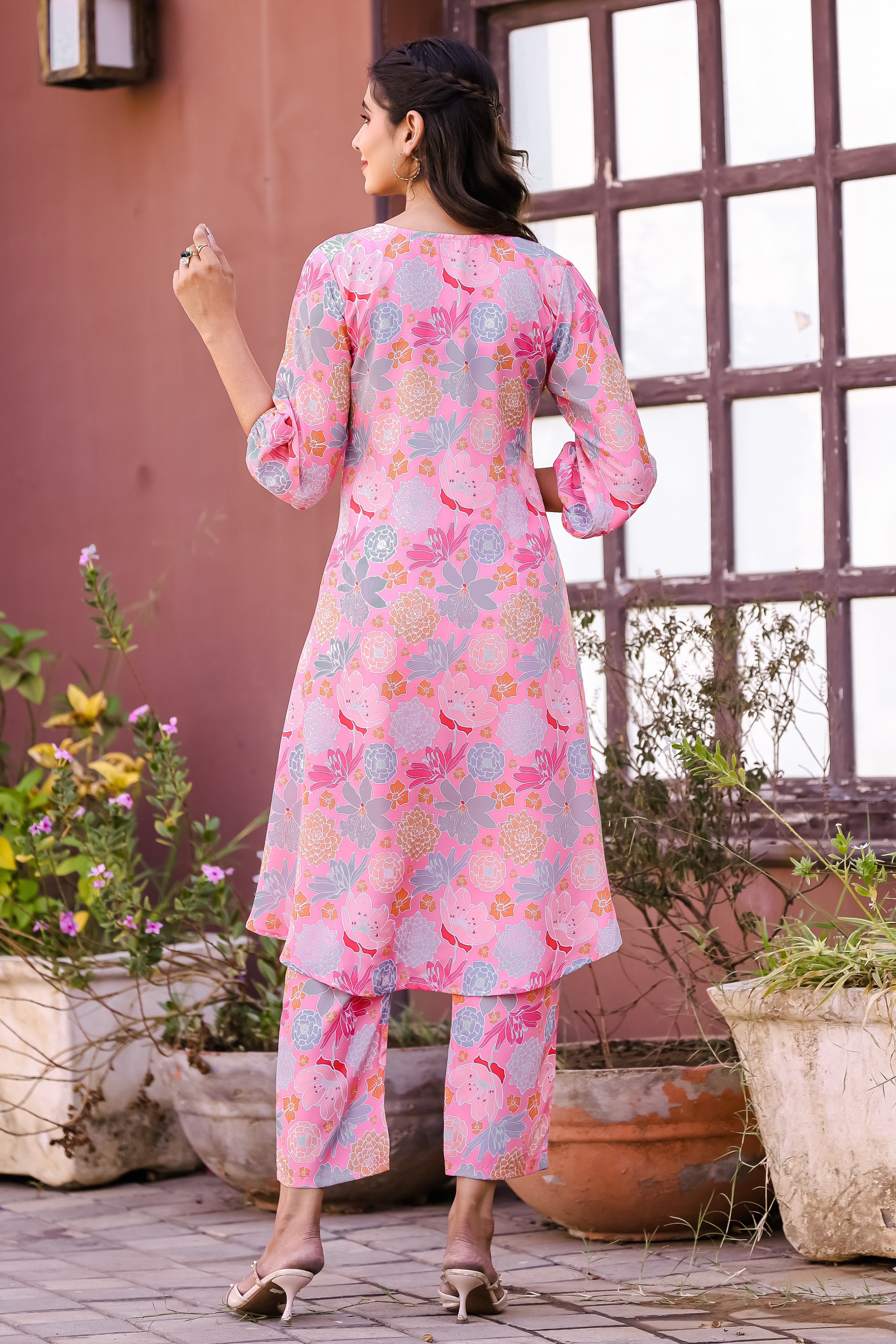 185_pooja_pink