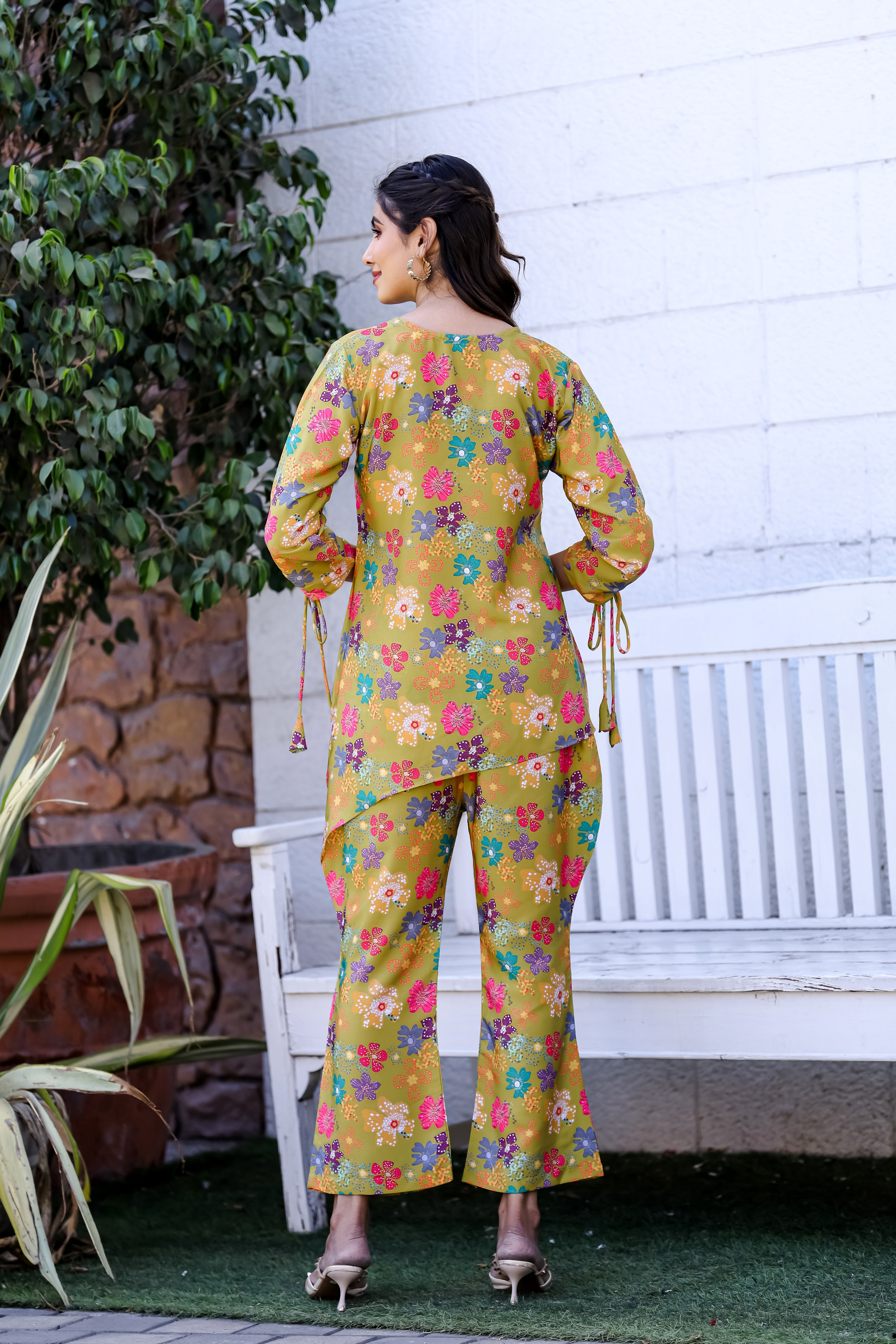 184_sonali_yellow