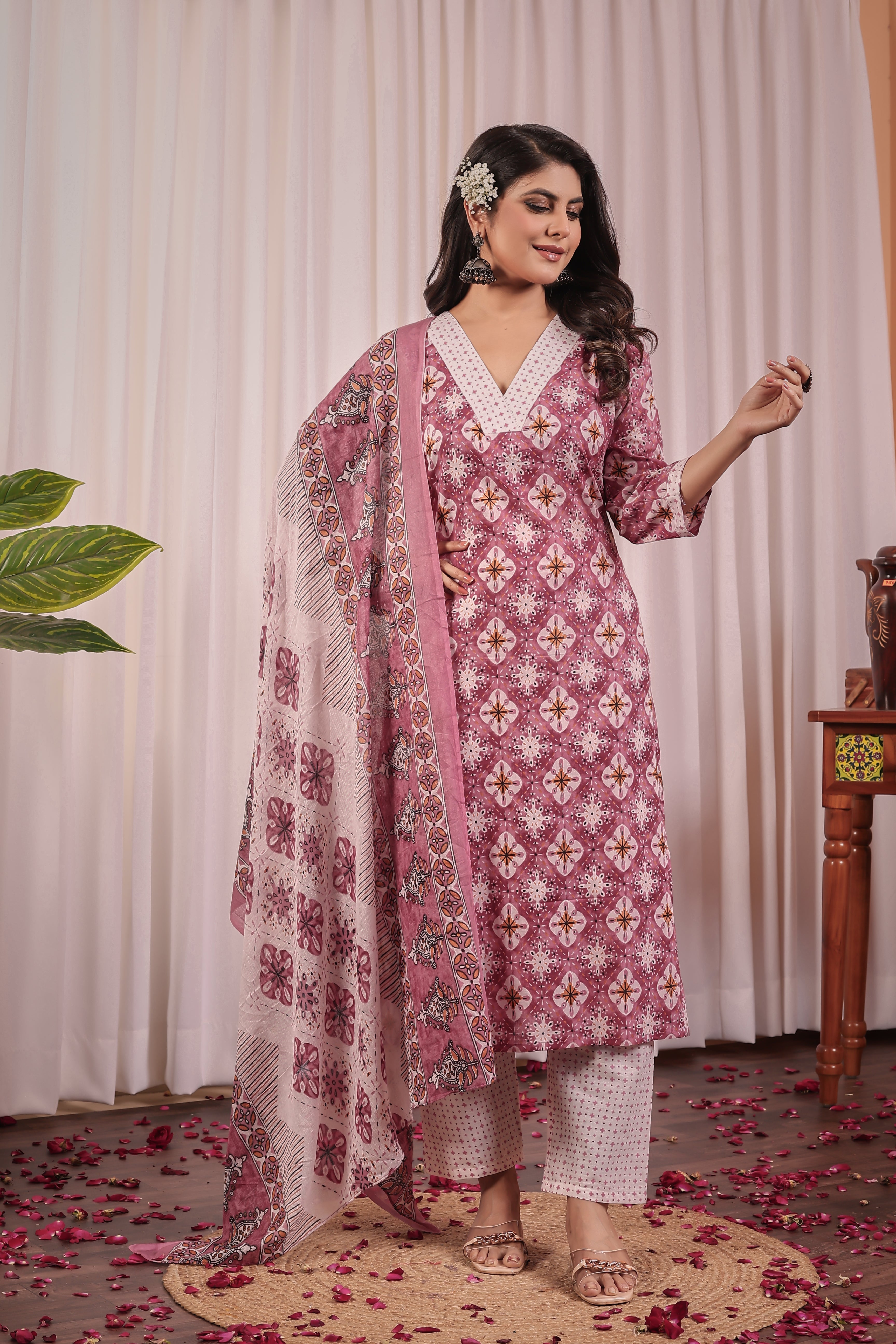 ANVERI TEXTILE COTTON V NECK THREE FOURTH SLEEVE THREE PIECE
