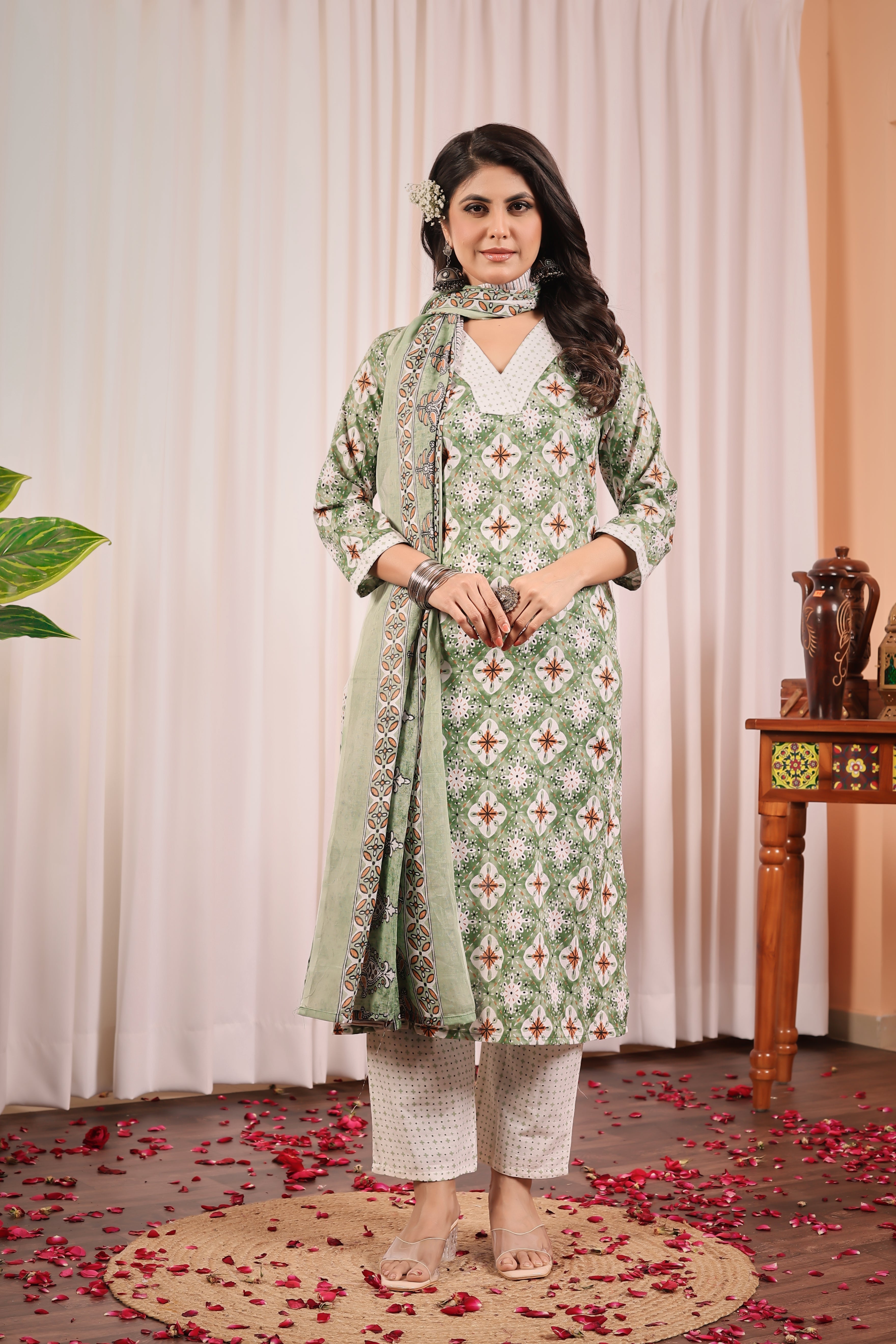 ANVERI TEXTILE COTTON V NECK THREE FOURTH SLEEVE THREE PIECE