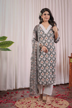 ANVERI TEXTILE COTTON V NECK THREE FOURTH SLEEVE THREE PIECE
